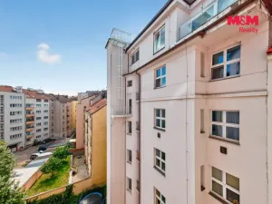 Prodej bytu 1+kk, Praha - Holešovice, U parního mlýna, 30 m2