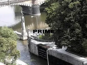 Pronájem bytu 2+1, Praha - Smíchov, Janáčkovo nábřeží, 80 m2