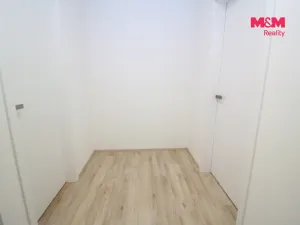 Pronájem bytu 2+kk, Praha - Vysočany, Pod Harfou, 42 m2