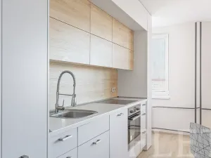 Pronájem bytu 1+kk, Praha - Záběhlice, Topolová, 31 m2
