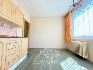 Prodej bytu 1+1, Hostinné, Sídliště, 36 m2