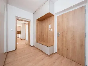 Pronájem bytu 2+kk, Pardubice, U Sportovní školy, 97 m2
