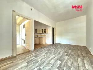 Pronájem bytu 1+kk, Praha - Holešovice, Stupkova, 31 m2