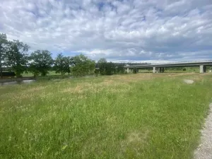 Dražba pole, Kamenný Újezd, 595 m2