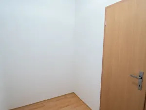 Prodej bytu 3+1, Milovice, Topolová, 77 m2