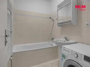 Pronájem bytu 2+kk, Pardubice - Zelené Předměstí, nábřeží Závodu míru, 55 m2