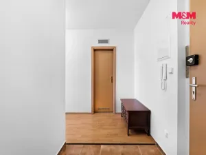 Prodej bytu 2+kk, Praha, Na břehu, 56 m2