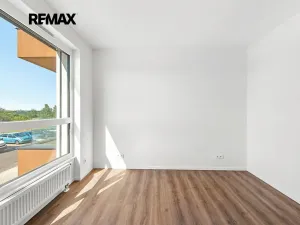 Prodej bytu 2+kk, Praha - Černý Most, Arnošta Valenty, 49 m2