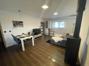 Pronájem rodinného domu, Střelské Hoštice, 90 m2