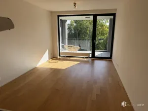 Pronájem bytu 1+kk, Praha - Kbely, Plzákova, 30 m2