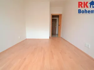 Pronájem bytu 2+kk, Praha - Nusle, Mojmírova, 44 m2