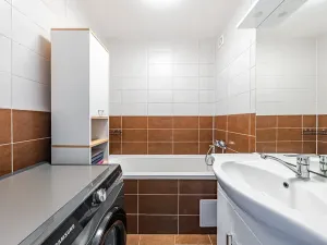 Prodej bytu 3+1, Nové Strašecí, Žižkovo náměstí, 70 m2