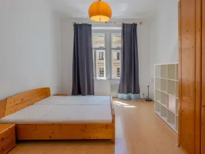Prodej bytu 3+1, Praha - Malá Strana, Petřínská, 76 m2