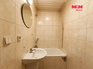 Prodej bytu 1+kk, Karviná - Hranice, Čsl. armády, 31 m2