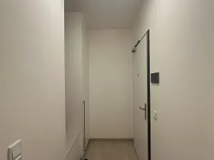 Pronájem bytu 1+kk, Praha - Kamýk, Hodkovická, 35 m2
