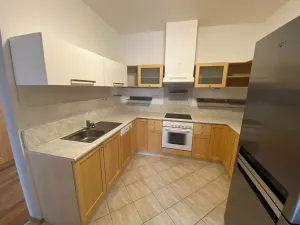 Pronájem bytu 3+1, Praha - Vršovice, Rybalkova, 91 m2