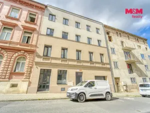 Pronájem garážového stání, Plzeň - Jižní Předměstí, Karlova, 15 m2