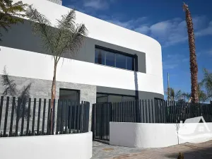 Prodej bytu 4+kk, Torrevieja, Španělsko, 176 m2