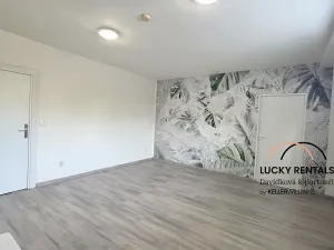 Pronájem bytu 2+kk, Průhonice, U Křížku, 44 m2
