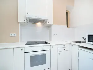 Pronájem bytu 2+1, Praha, Jičínská, 38 m2