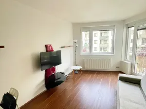 Pronájem bytu 1+kk, Praha - Střížkov, Makedonská, 34 m2