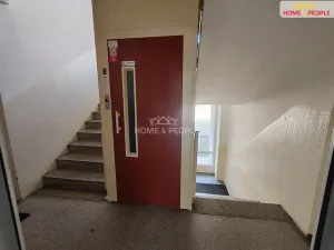 Pronájem bytu 4+1, Karlovy Vary, Školní, 84 m2