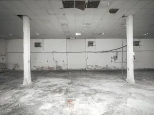 Pronájem skladu, Kladno, Na Vysokém, 367 m2