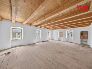 Prodej rodinného domu, Uzeničky - Černívsko, 163 m2