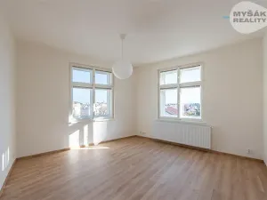 Pronájem bytu 2+kk, Praha - Břevnov, Zúžená, 30 m2