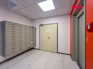 Pronájem bytu 2+kk, Praha - Hlubočepy, Geologická, 34 m2