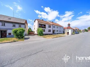 Prodej rodinného domu, Hradčany, 243 m2