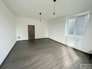 Prodej atypického bytu, Meziměstí, Školní, 112 m2