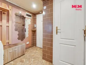 Prodej bytu 2+1, Králův Dvůr - Karlova Huť, Na Louce, 68 m2