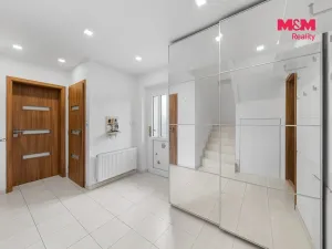 Prodej rodinného domu, Ovčáry, 155 m2