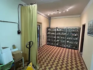 Prodej výrobních prostor, Vojkovice, 435 m2