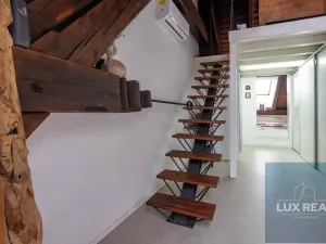 Prodej atypického bytu, Mikulov, Komenského, 164 m2