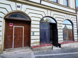 Pronájem obchodního prostoru, Roudnice nad Labem, Arnoštova, 70 m2