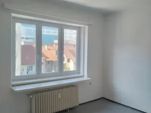 Pronájem bytu 3+1, Pardubice, Sladkovského, 82 m2
