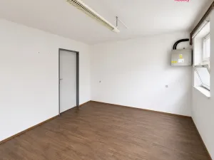 Pronájem kanceláře, Moravany - Platěnice, 158 m2
