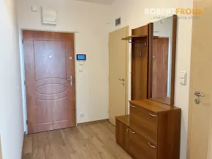 Pronájem bytu 1+kk, Praha - Libeň, Nad Okrouhlíkem, 48 m2