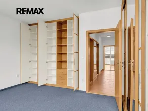 Prodej bytu 2+kk, Praha - Strašnice, Názovská, 60 m2