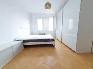 Pronájem bytu 2+1, Praha - Záběhlice, Sasanková, 52 m2