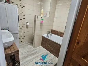 Pronájem bytu 2+1, Krupka, Sídliště, 55 m2