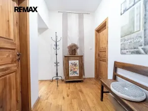 Pronájem bytu 3+1, Praha - Malá Strana, Valdštejnské náměstí, 91 m2
