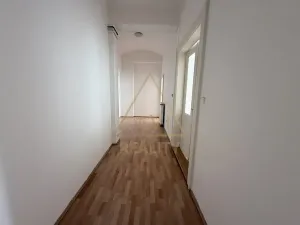 Pronájem bytu 3+1, Praha - Vinohrady, Na Švihance, 88 m2