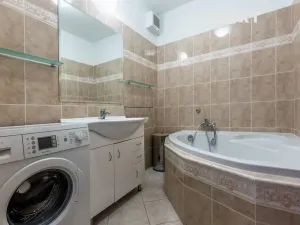 Prodej bytu 3+1, Zliv, Dolní náměstí, 89 m2