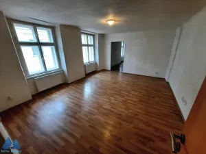 Pronájem bytu 2+1, Hostinné, 60 m2
