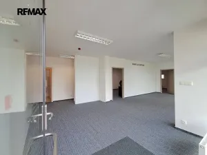 Pronájem obchodního prostoru, Praha - Modřany, Soukalova, 104 m2