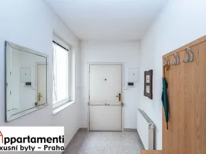 Prodej bytu 2+1, Praha - Nové Město, Ječná, 68 m2