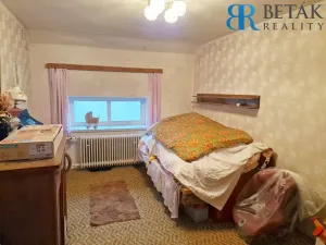 Prodej rodinného domu, Oplocany, 230 m2